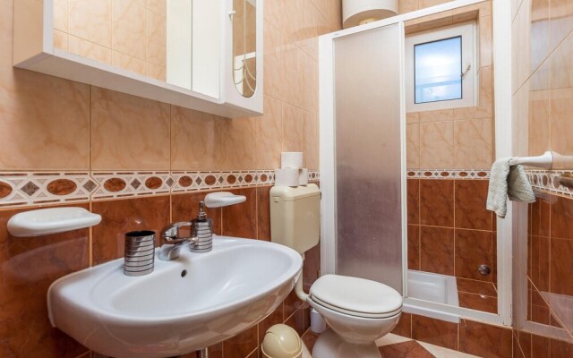 Amazing Apartment in Lopar With Wifi and 2 Bedrooms