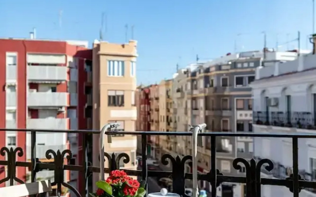 Travel Habitat Peris y Valero