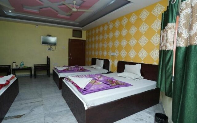 Hotel Gokul Palace
