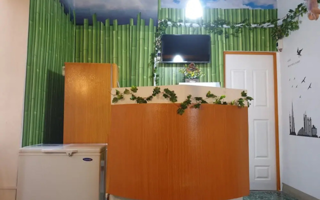 GardenPod Hostel + Café