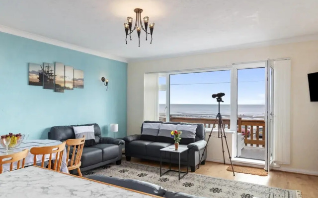 Temple Bar Apartment - Sea Front Views