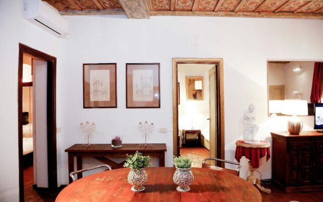 Campo Dei Fiori 2 Bedroom Apartment