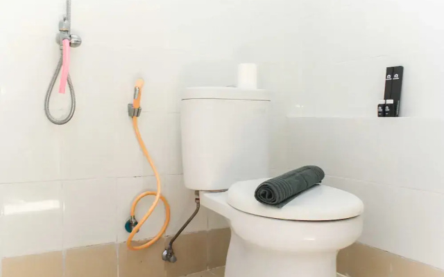 Cozy Studio At Bassura City Apartment