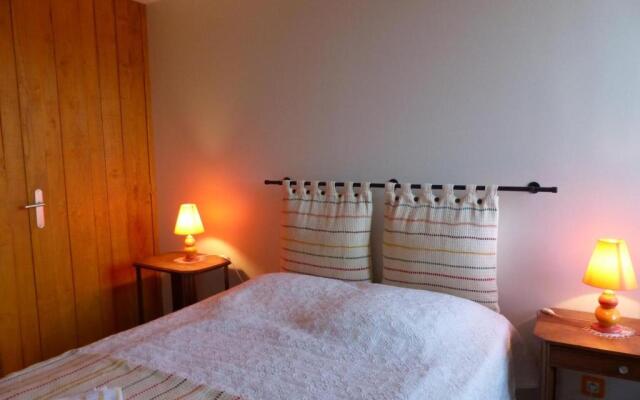 Gîte Dompierre-sur-Besbre, 4 pièces, 6 personnes - FR-1-489-51
