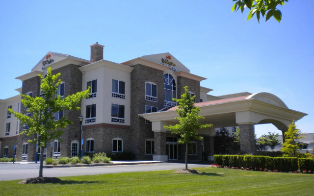 Holiday Inn Express Hotel & Suites Long Island-East End by IHG