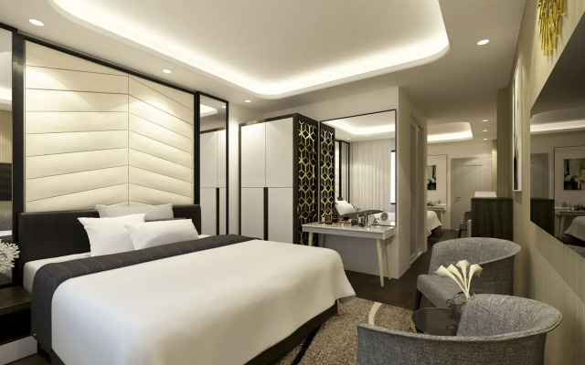 S Central Hotel & Spa