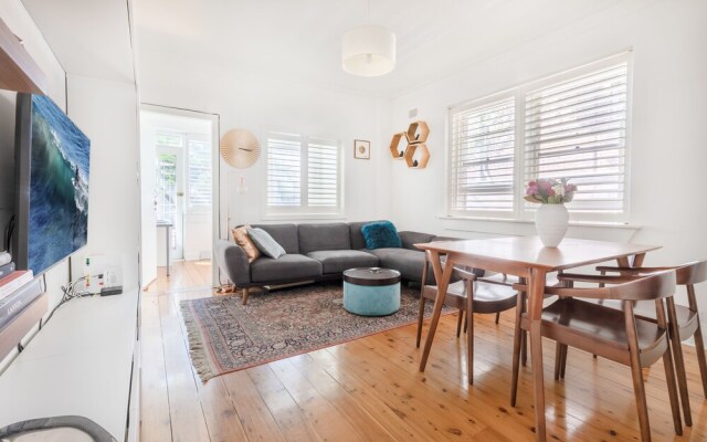 Picturesque Bellevue Hill 2BR Apt H452