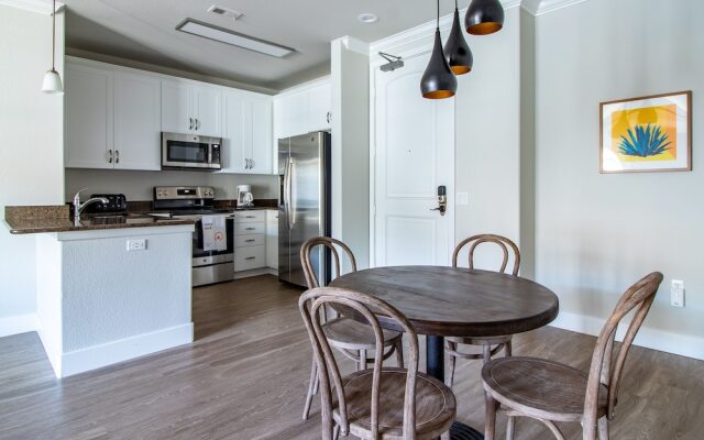 Luxe Apts Mission Valley by WanderJaunt