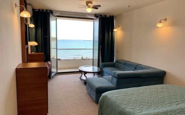 Palace Beach Resort