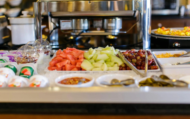 Staybridge Suites Chattanooga at Hamilton Place by IHG