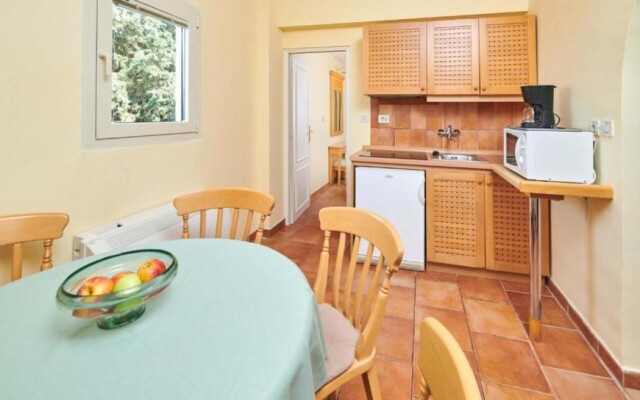 Studio Apartments Laguna Bellevue