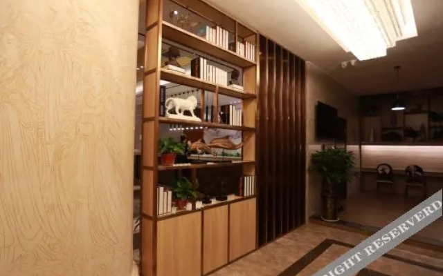 Zhouzhi Yibo Hotel