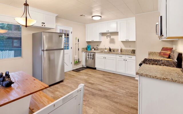 Robinhood Chalet #2277