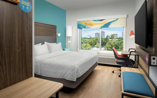 Tru by Hilton Miami West Brickell