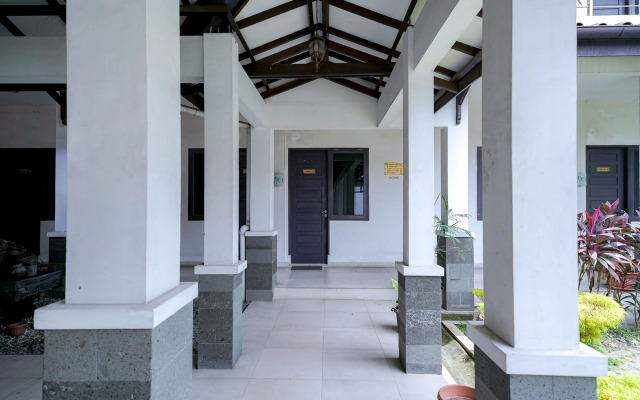 RedDoorz @ Avros Guest House Medan