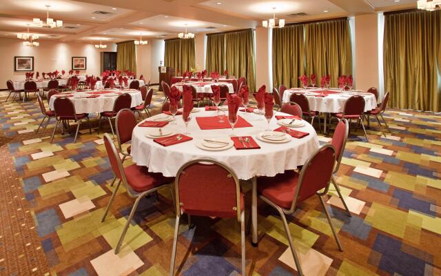Holiday Inn Hotel & Suites Kamloops by IHG