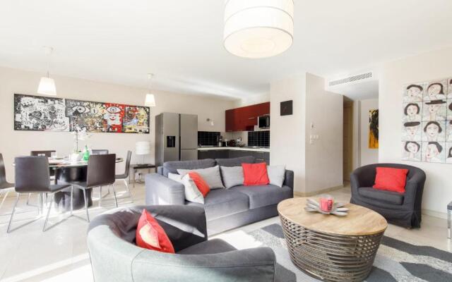 3 Bedrooms: 200m From Croisette