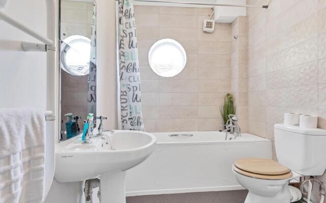 The Old Brewery House | 2 Double Bedrooms | Parking