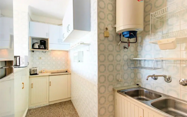 Apartment in Roses Near Beach