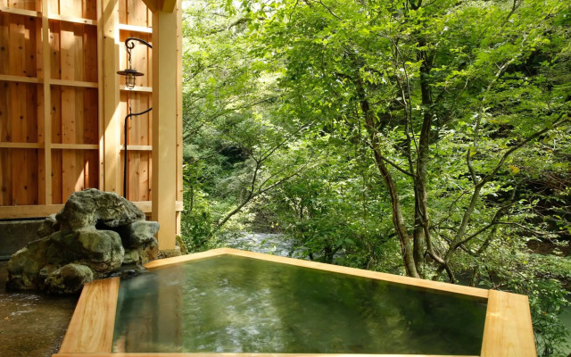Yamanaka Spa Hanatsubaki