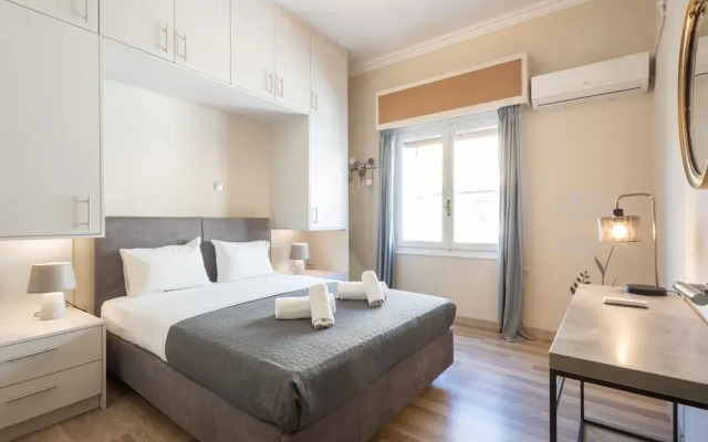 2-bedroom Retreat Just Steps From the Sea
