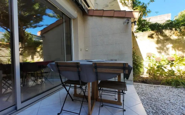 T2 calme et design quartier Chartrons à Bordeaux