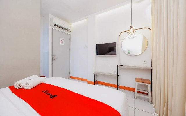 RedDoorz Near Mangga Dua Mall – Guest Rooms – Jakarta