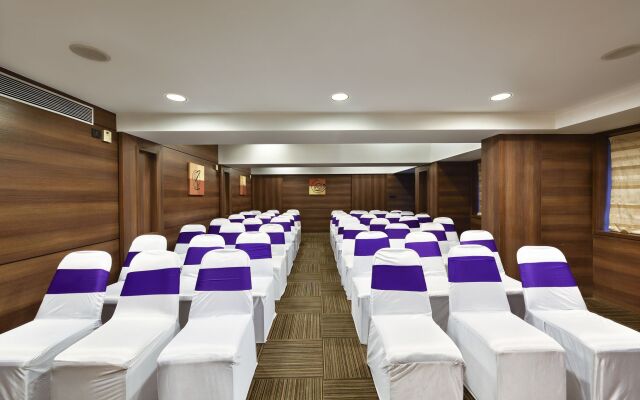 Hotel Leafio Marigold Marol