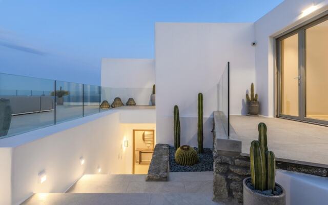 Villa Channel II in Psarou Mykonos