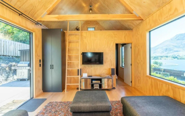 Picture Perfect - Queenstown Holiday Home