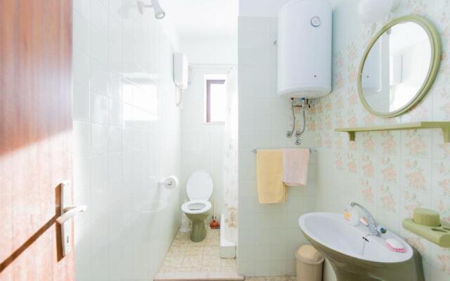 Apartments with a parking space Supetar, Brac - 18825