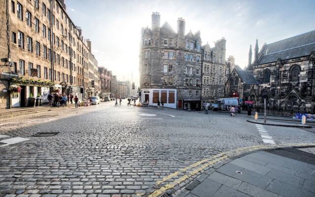 Lovely 2Br Home Next To The Castle