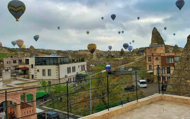Yellow Stone Suites