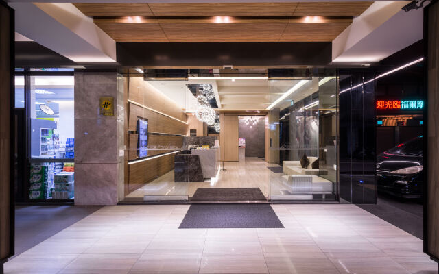 FM Hotel