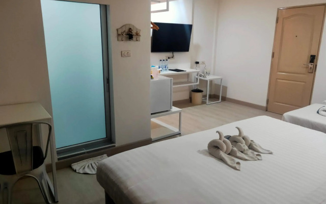 Bed by Boat Hotel & Apartment