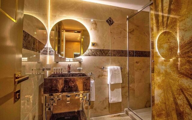 No 1 Oxford Street Hotel And Suites