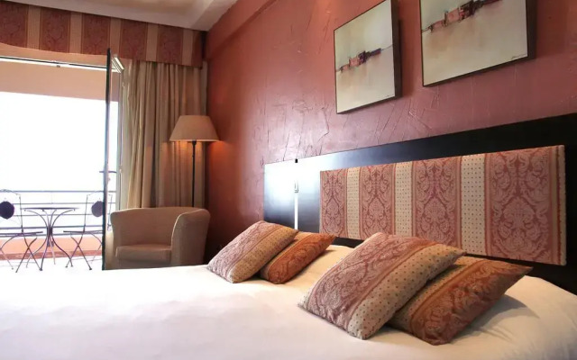 Surplage Hôtel Cavalière