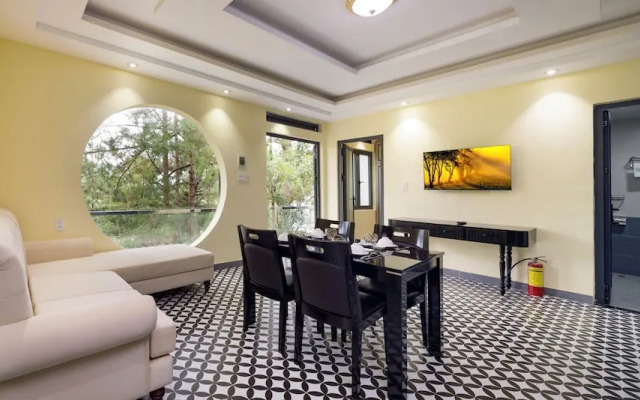 Four Spring Villas And Golfs Da Lat