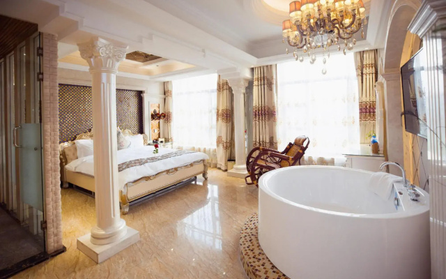 No.5 Theme Hotel