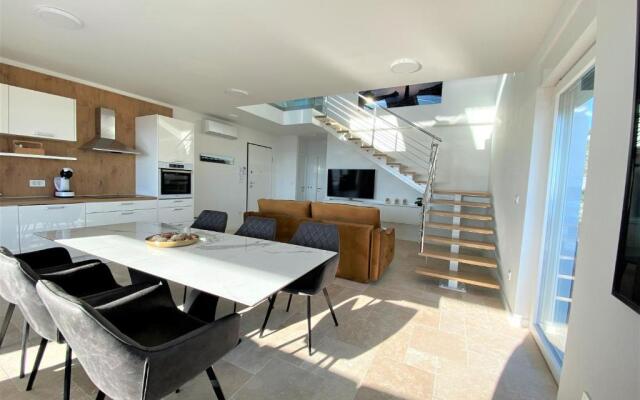 Villa M - Your business & holiday apartment in Sibenik