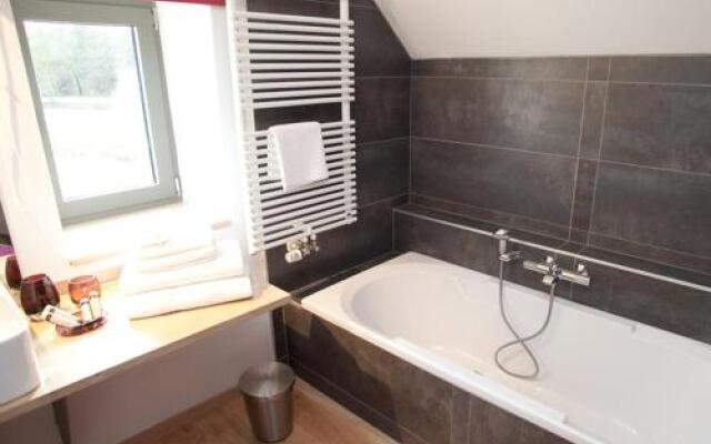 Aux Berges de la Bel