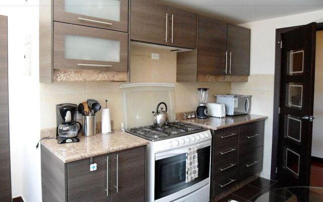 PLAZA FOCH Area - APARTMENTS with Balcony