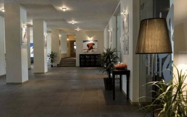 White Lavina Spa and Ski Lodge