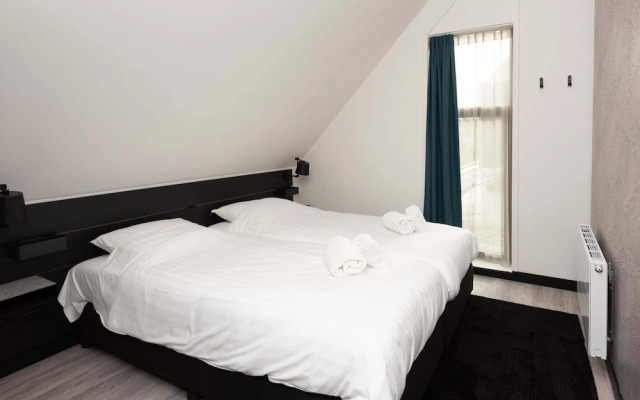 Apartment in Renesse With Garden