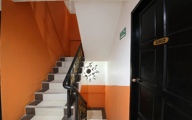 OYO 126 Patong Station House Hotel