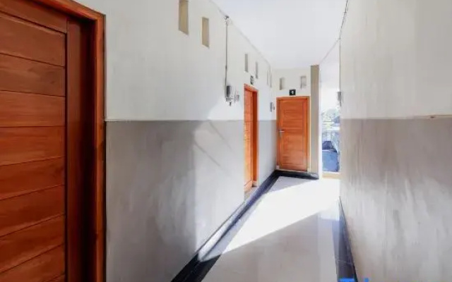 Soka Asri Guest House near Bali Zoo RedPartner