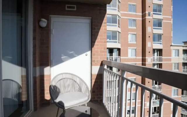 Apt in the Heart of Ballston