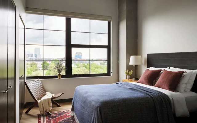 Memoir Wedgewood Houston