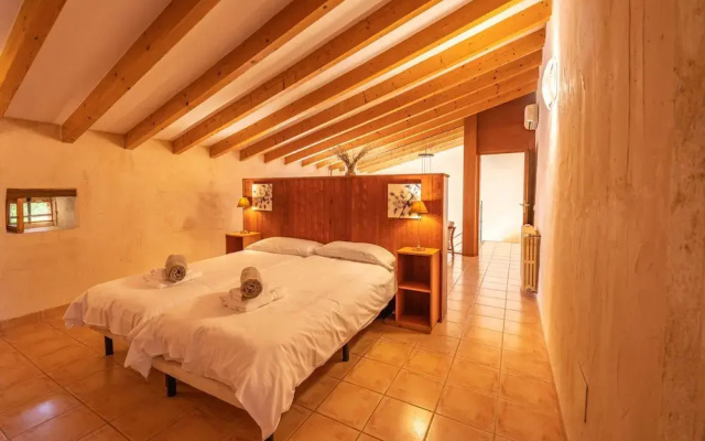 Country House in Buger With Pool & Near Beach