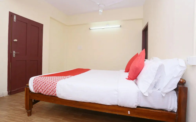 Gamas Centre by OYO Rooms